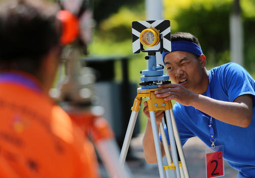 ���̜y������